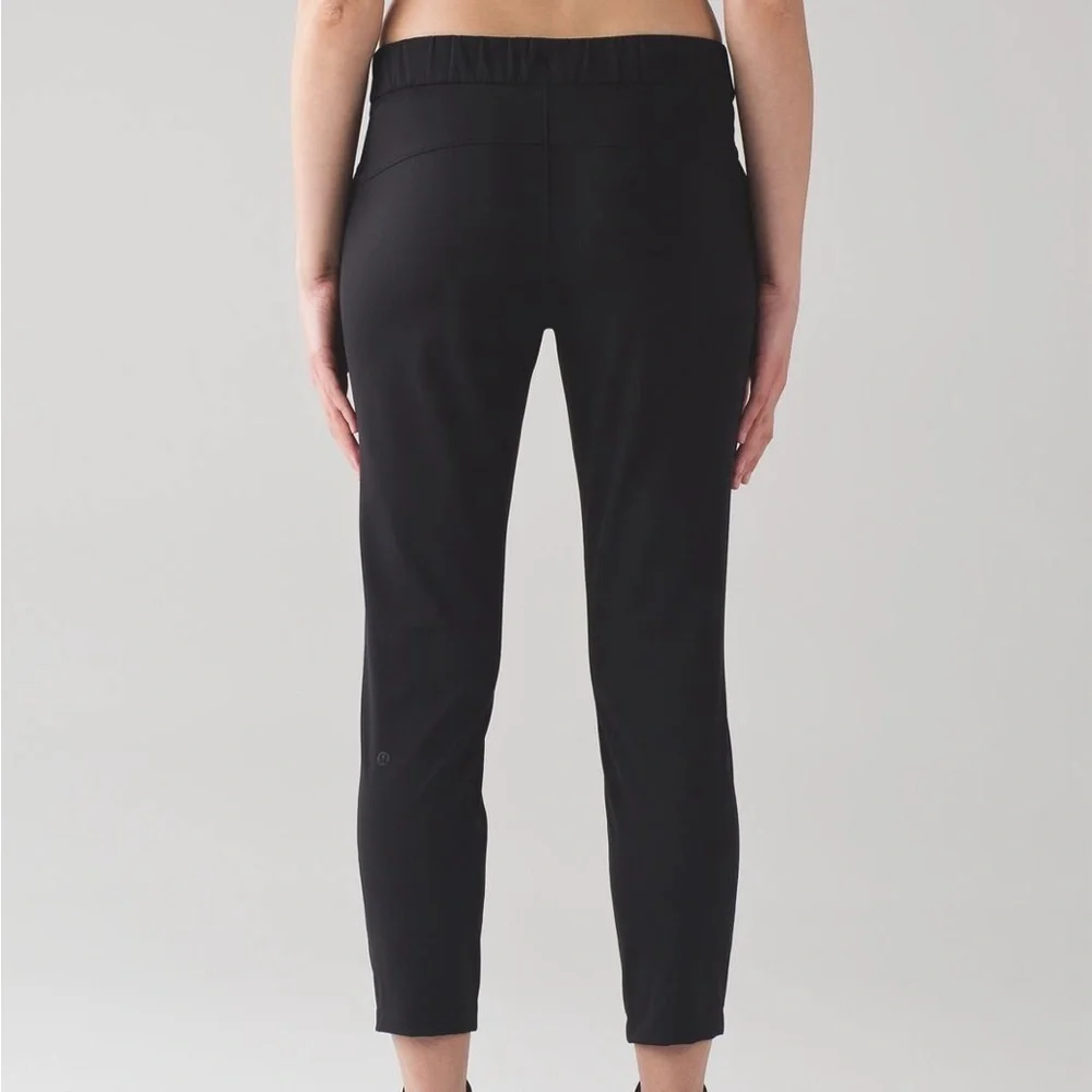 Lululemon‎ Lululemon On The Fly Pant *28
